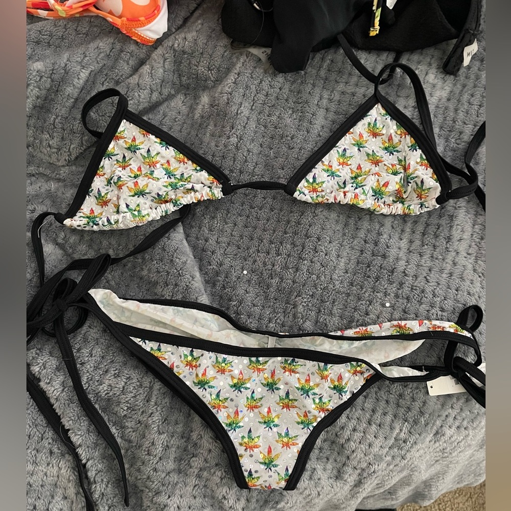 Mary Jane string bikini